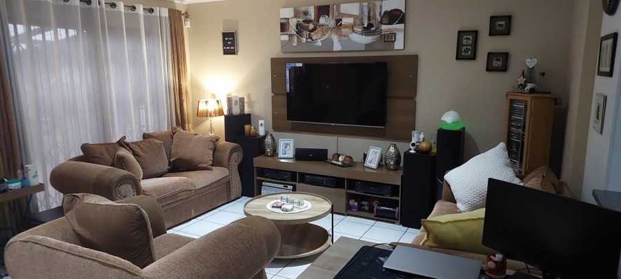 3 Bedroom Property for Sale in New Redruth Gauteng