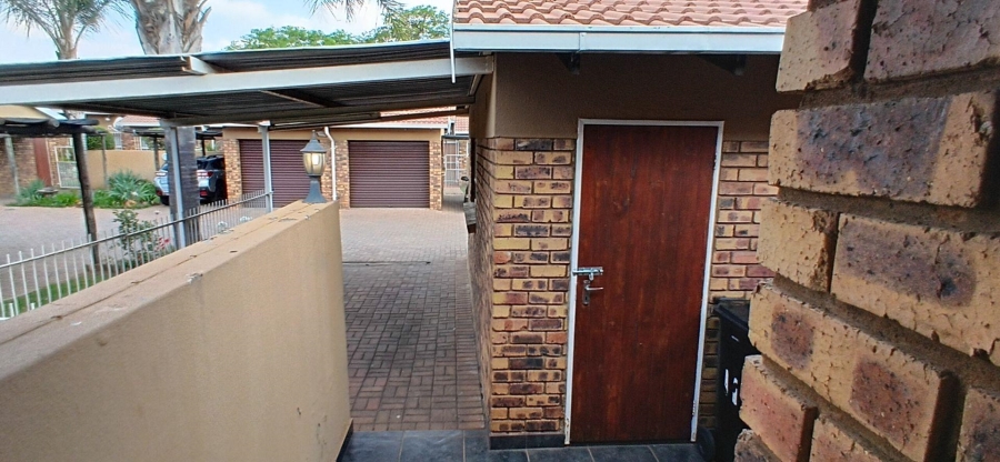 2 Bedroom Property for Sale in Sunward Park Gauteng