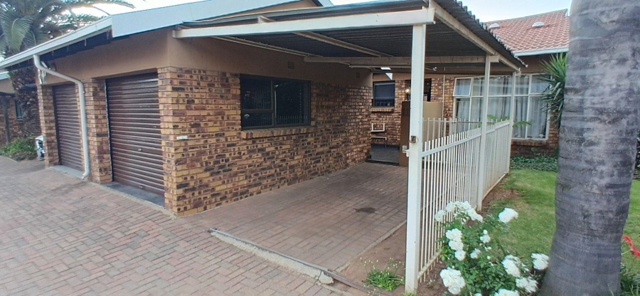 2 Bedroom Property for Sale in Sunward Park Gauteng