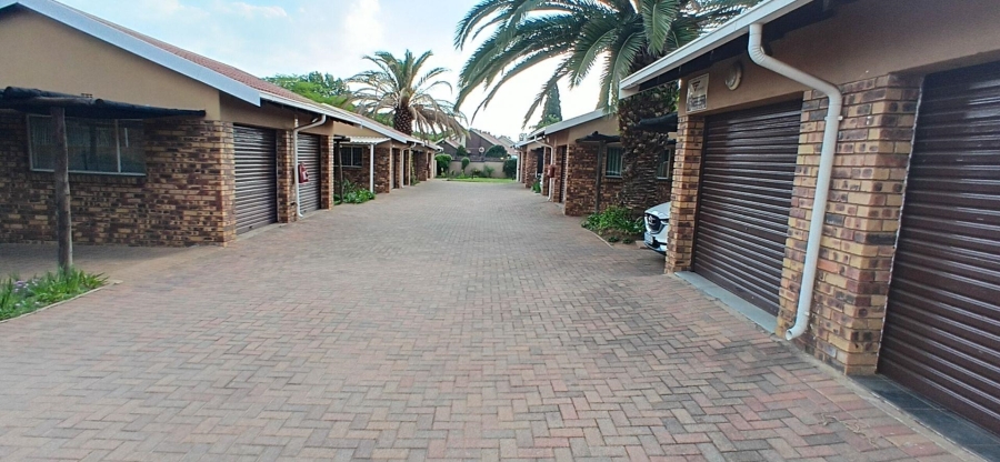 2 Bedroom Property for Sale in Sunward Park Gauteng
