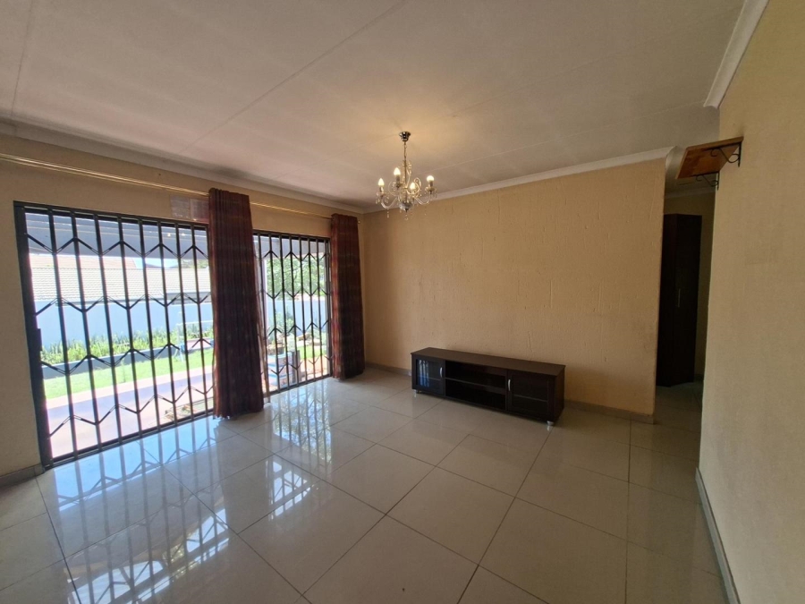 2 Bedroom Property for Sale in Buccleuch Gauteng