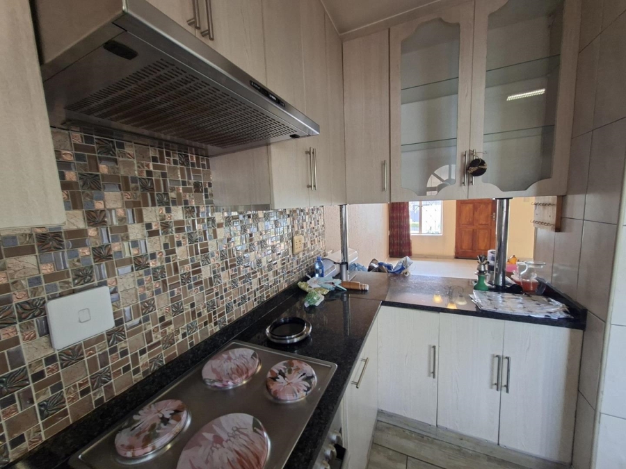 2 Bedroom Property for Sale in Buccleuch Gauteng