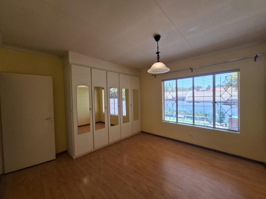 2 Bedroom Property for Sale in Buccleuch Gauteng