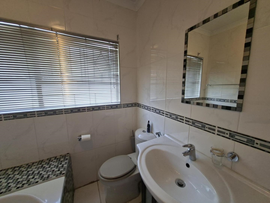 2 Bedroom Property for Sale in Buccleuch Gauteng