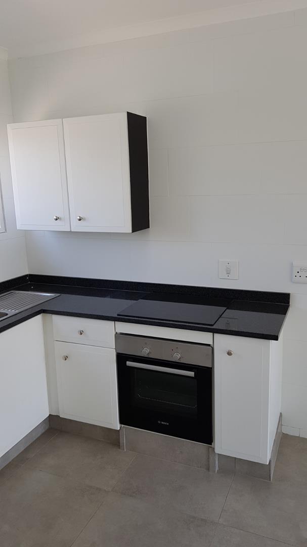 To Let 1 Bedroom Property for Rent in Magaliessig Gauteng