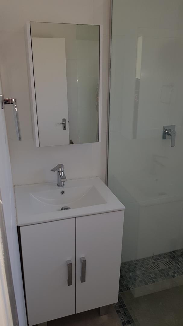 To Let 1 Bedroom Property for Rent in Magaliessig Gauteng