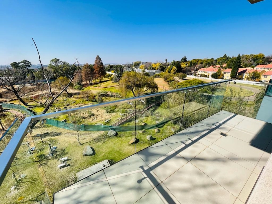 To Let 2 Bedroom Property for Rent in Sandown Gauteng