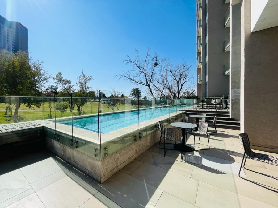 To Let 2 Bedroom Property for Rent in Sandown Gauteng