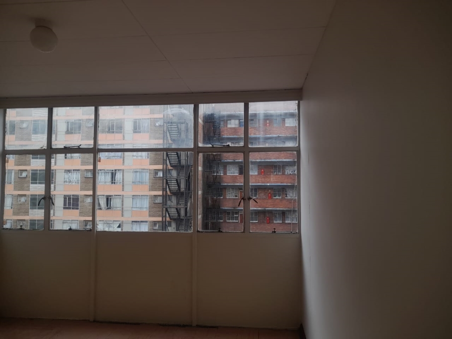 1 Bedroom Property for Sale in Berea Gauteng