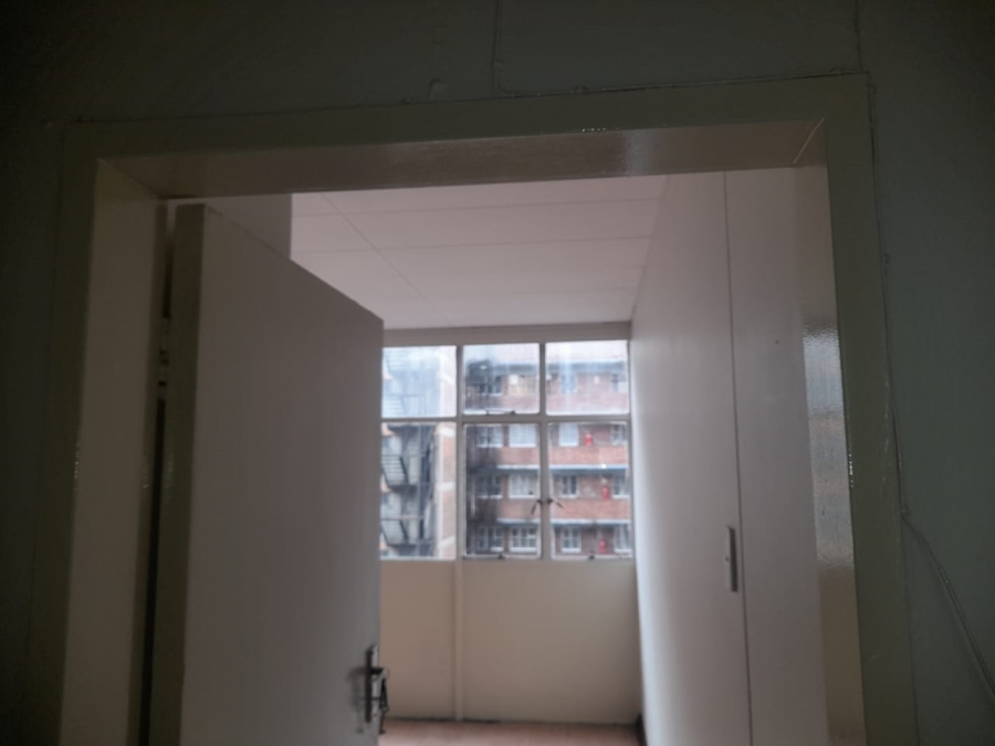 1 Bedroom Property for Sale in Berea Gauteng