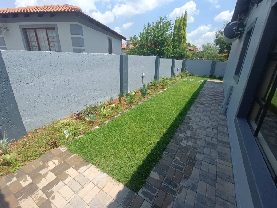 4 Bedroom Property for Sale in Arundo Estate Gauteng