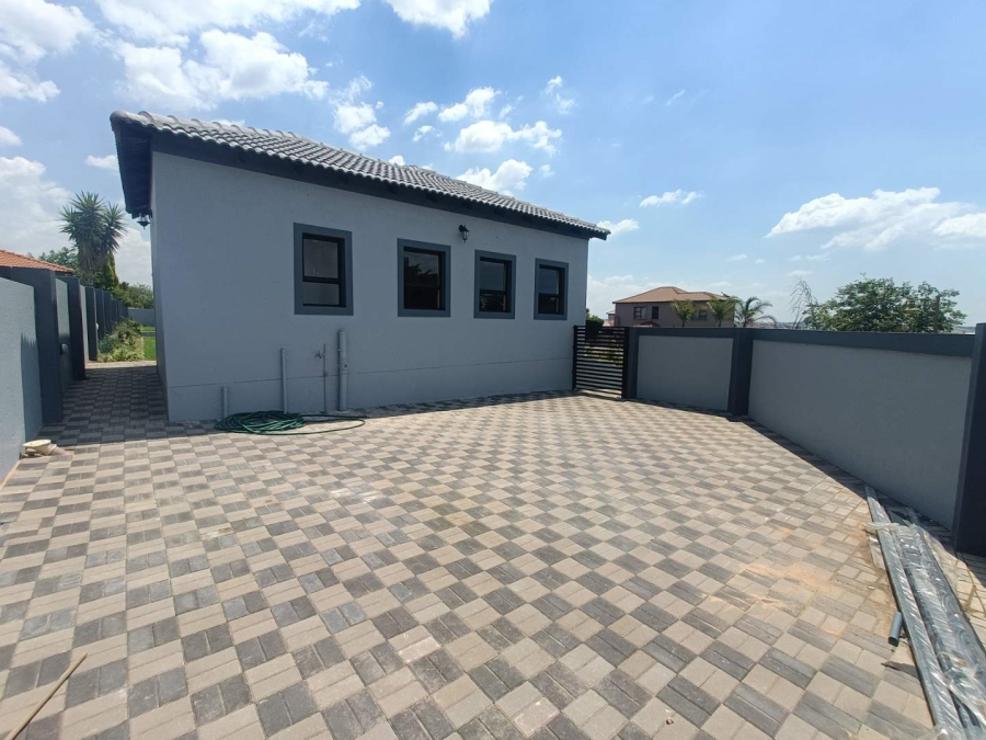 4 Bedroom Property for Sale in Arundo Estate Gauteng