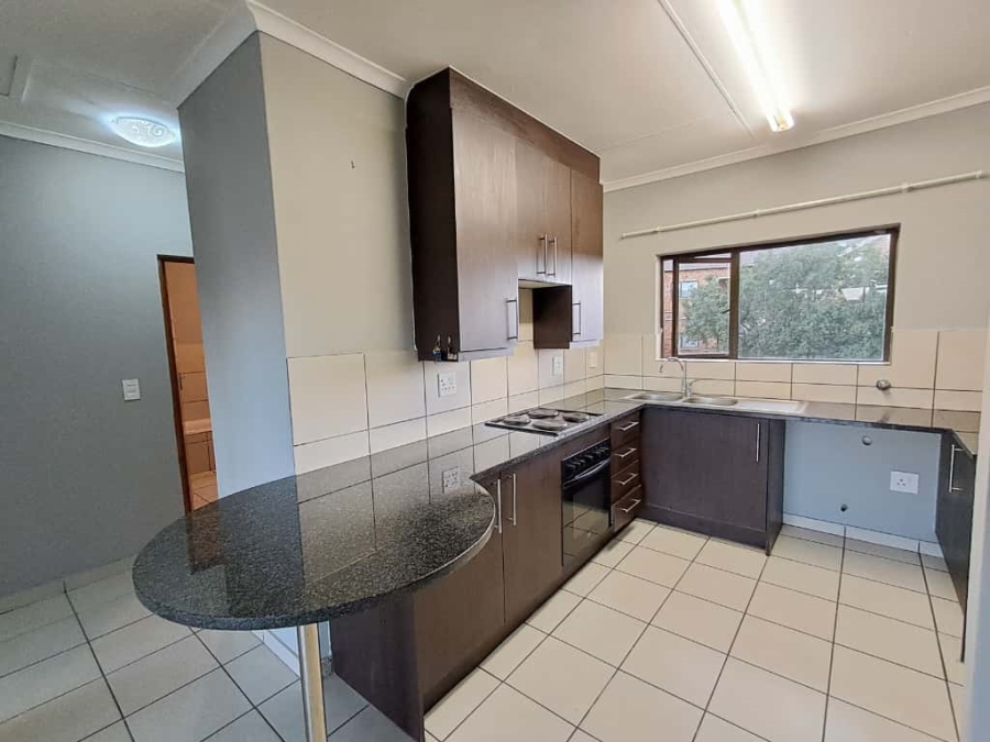 2 Bedroom Property for Sale in South Crest Gauteng