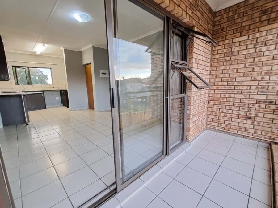 2 Bedroom Property for Sale in South Crest Gauteng
