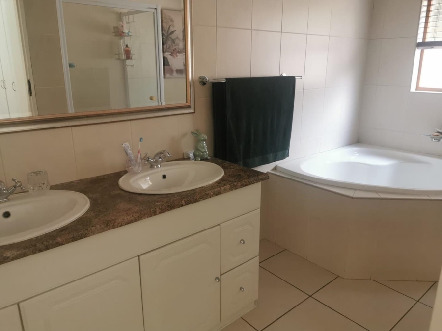 3 Bedroom Property for Sale in Midstream Estate Gauteng