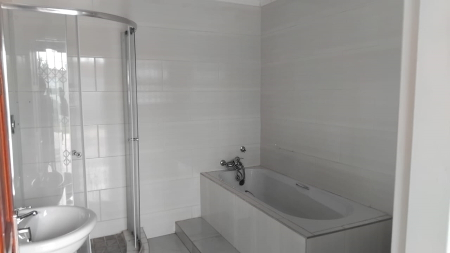 4 Bedroom Property for Sale in Ga-Rankuwa Gauteng