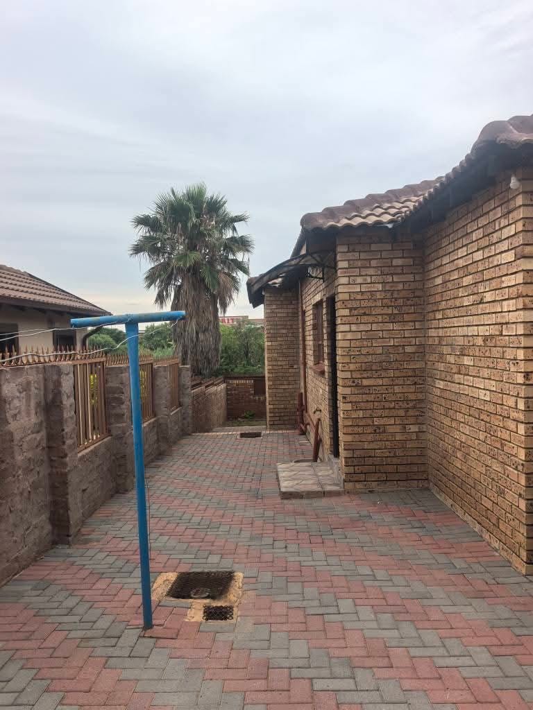 3 Bedroom Property for Sale in Soshanguve S Gauteng