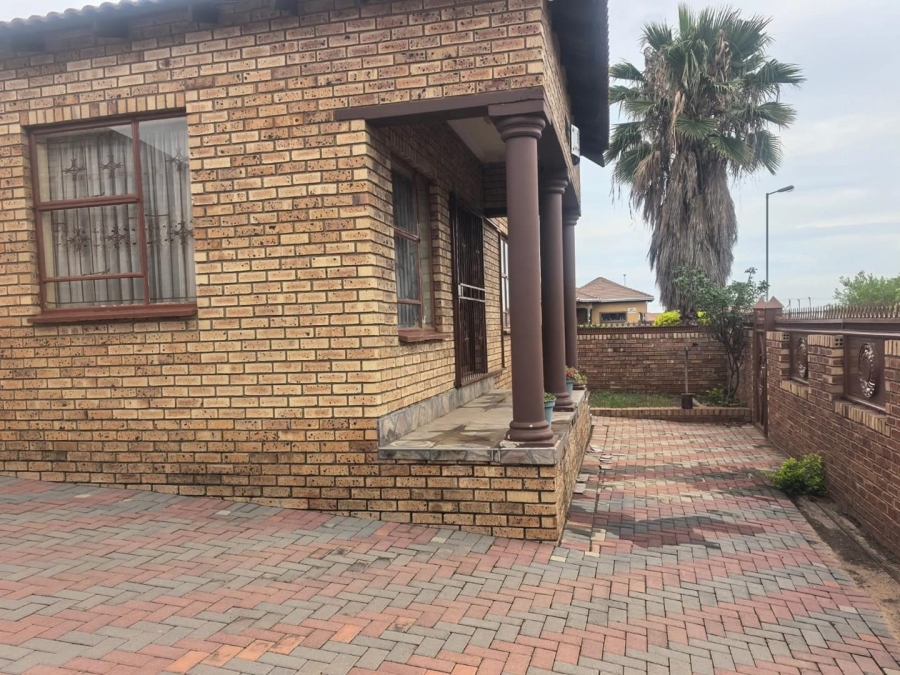 3 Bedroom Property for Sale in Soshanguve S Gauteng