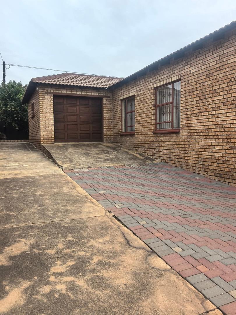 3 Bedroom Property for Sale in Soshanguve S Gauteng