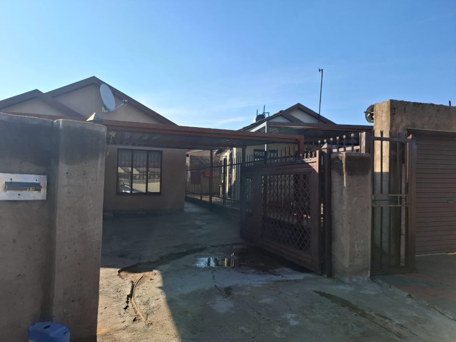 2 Bedroom Property for Sale in Soshanguve VV Gauteng