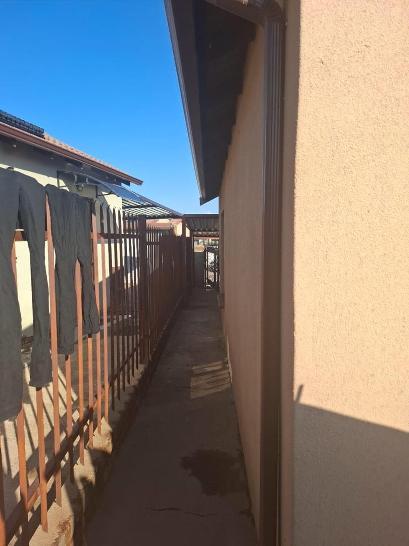 2 Bedroom Property for Sale in Soshanguve VV Gauteng