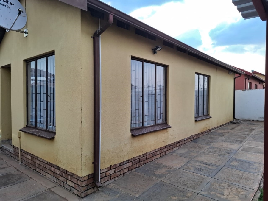 3 Bedroom Property for Sale in Soshanguve Gauteng