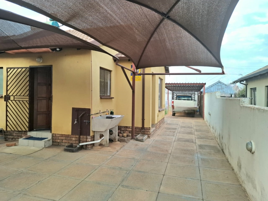 3 Bedroom Property for Sale in Soshanguve Gauteng