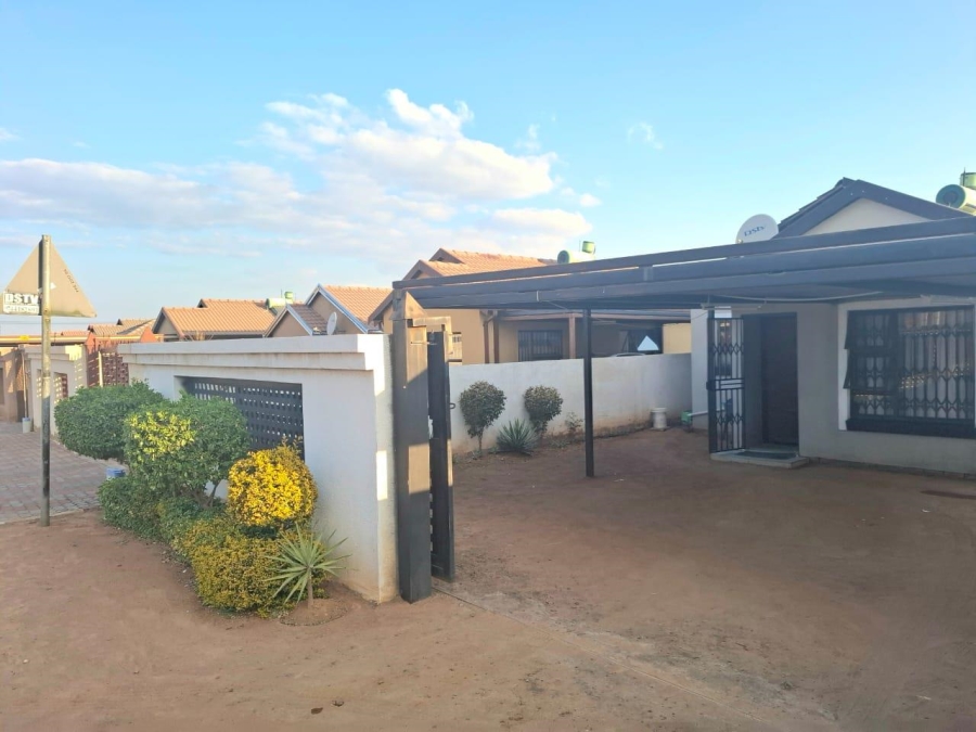 3 Bedroom Property for Sale in Soshanguve Gauteng