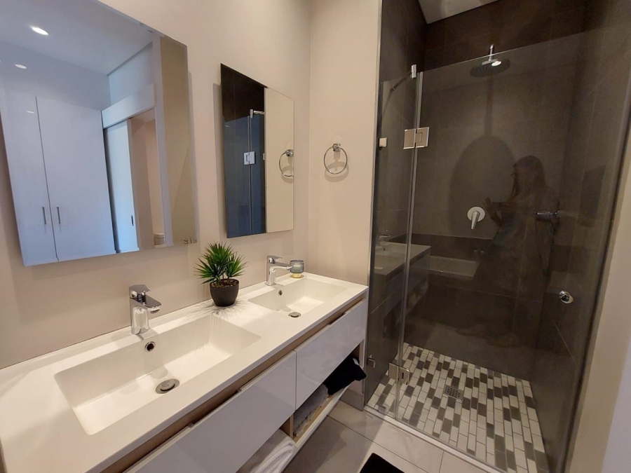 To Let 2 Bedroom Property for Rent in Glenadrienne Gauteng