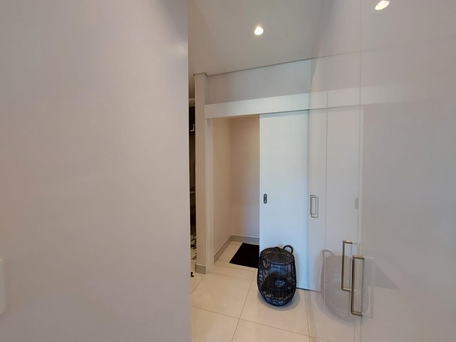 To Let 2 Bedroom Property for Rent in Glenadrienne Gauteng