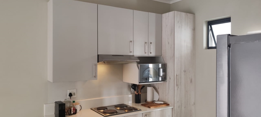 1 Bedroom Property for Sale in Grand Central Gauteng