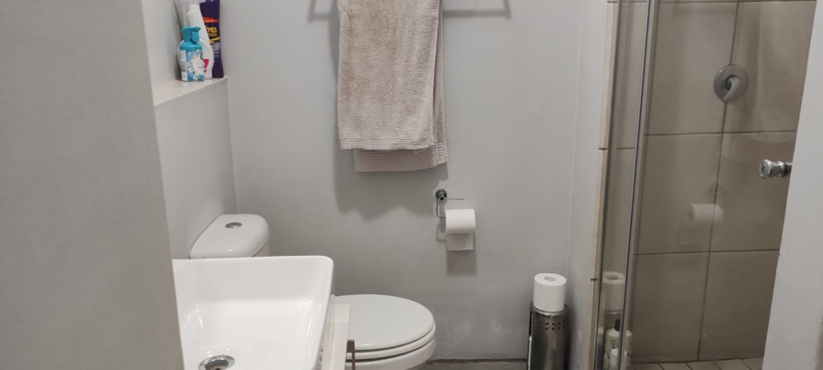 1 Bedroom Property for Sale in Grand Central Gauteng