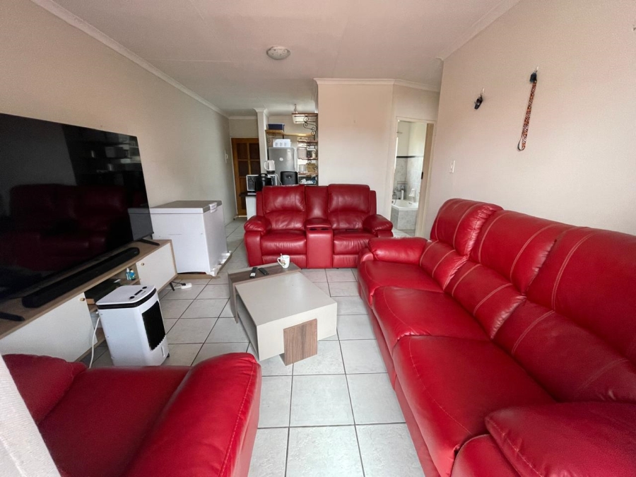 2 Bedroom Property for Sale in Faerie Glen Gauteng