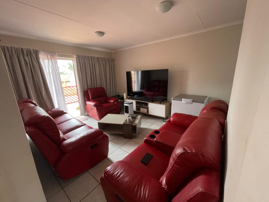 2 Bedroom Property for Sale in Faerie Glen Gauteng