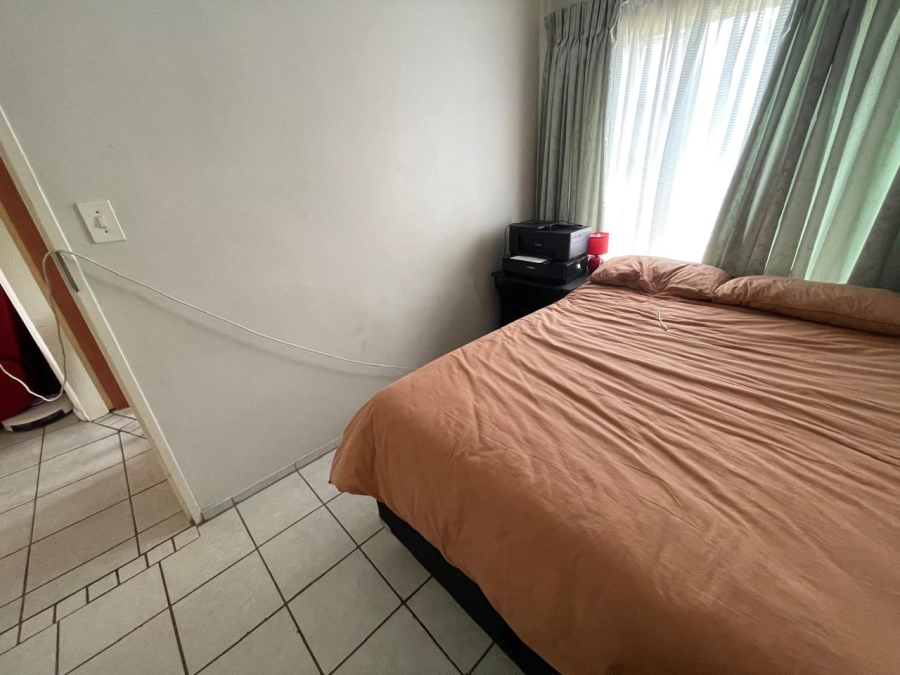 2 Bedroom Property for Sale in Faerie Glen Gauteng