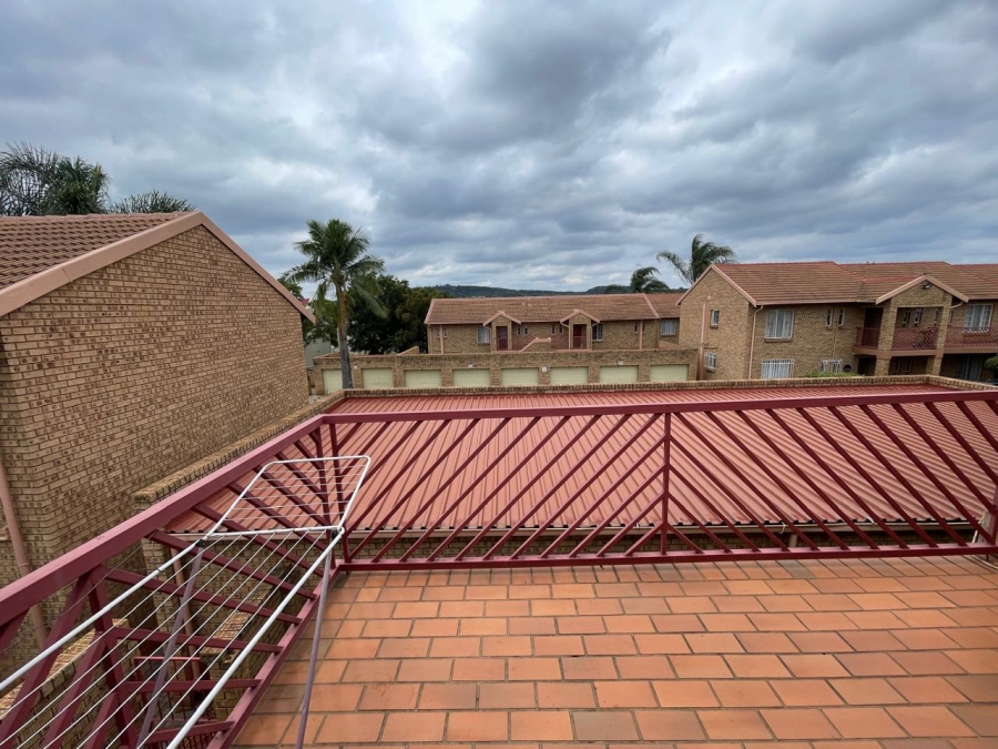 2 Bedroom Property for Sale in Faerie Glen Gauteng