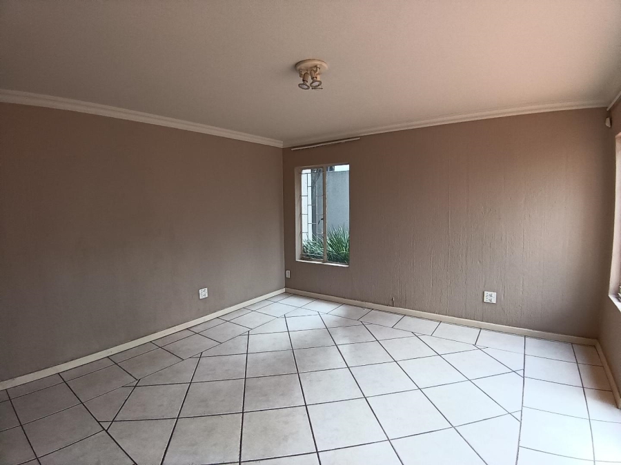 To Let 3 Bedroom Property for Rent in Moreleta Park Gauteng