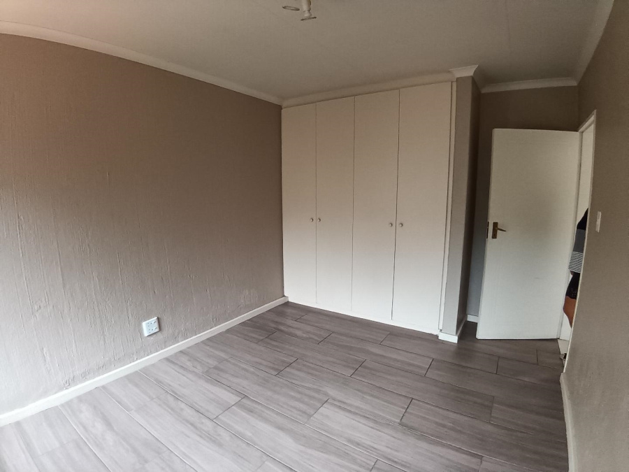 To Let 3 Bedroom Property for Rent in Moreleta Park Gauteng