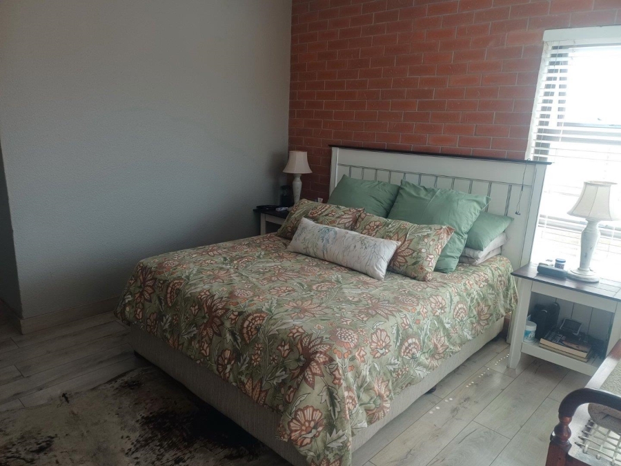 3 Bedroom Property for Sale in Glen Marais Gauteng