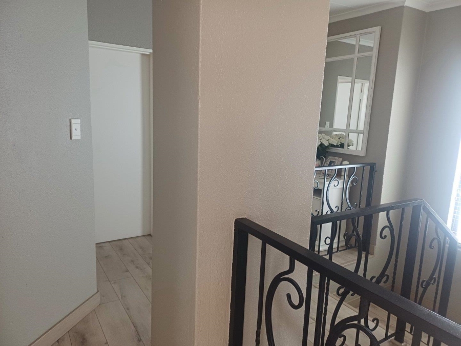 3 Bedroom Property for Sale in Glen Marais Gauteng