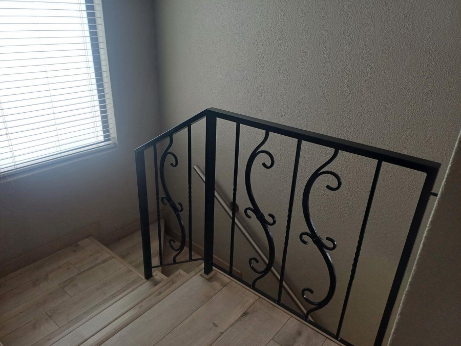 3 Bedroom Property for Sale in Glen Marais Gauteng