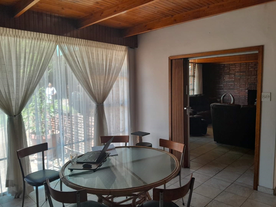 5 Bedroom Property for Sale in South Crest Gauteng