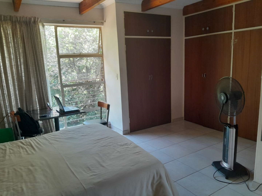 5 Bedroom Property for Sale in South Crest Gauteng