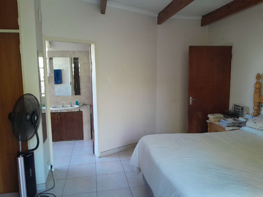 5 Bedroom Property for Sale in South Crest Gauteng