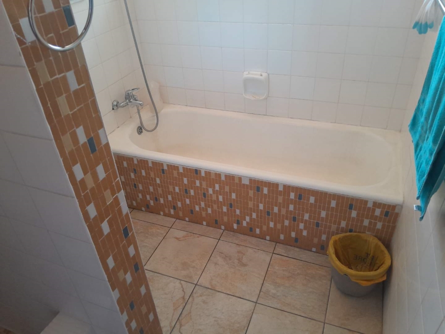 5 Bedroom Property for Sale in South Crest Gauteng