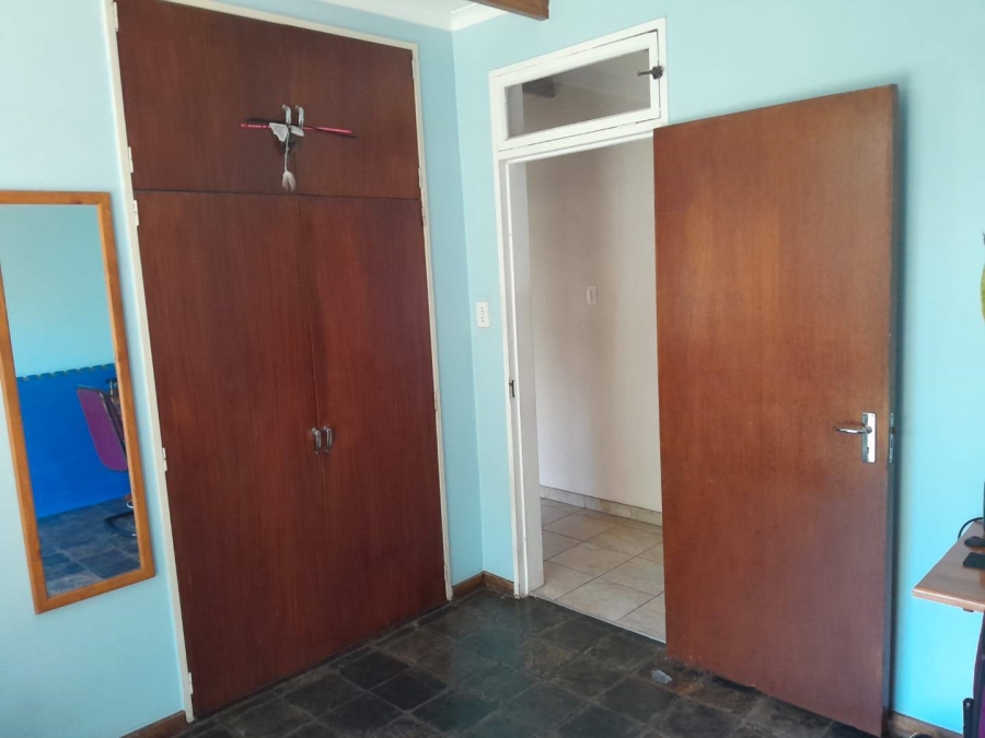 5 Bedroom Property for Sale in South Crest Gauteng