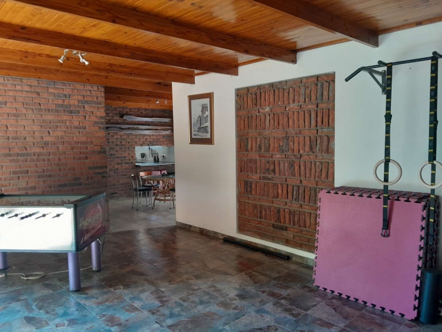 5 Bedroom Property for Sale in South Crest Gauteng