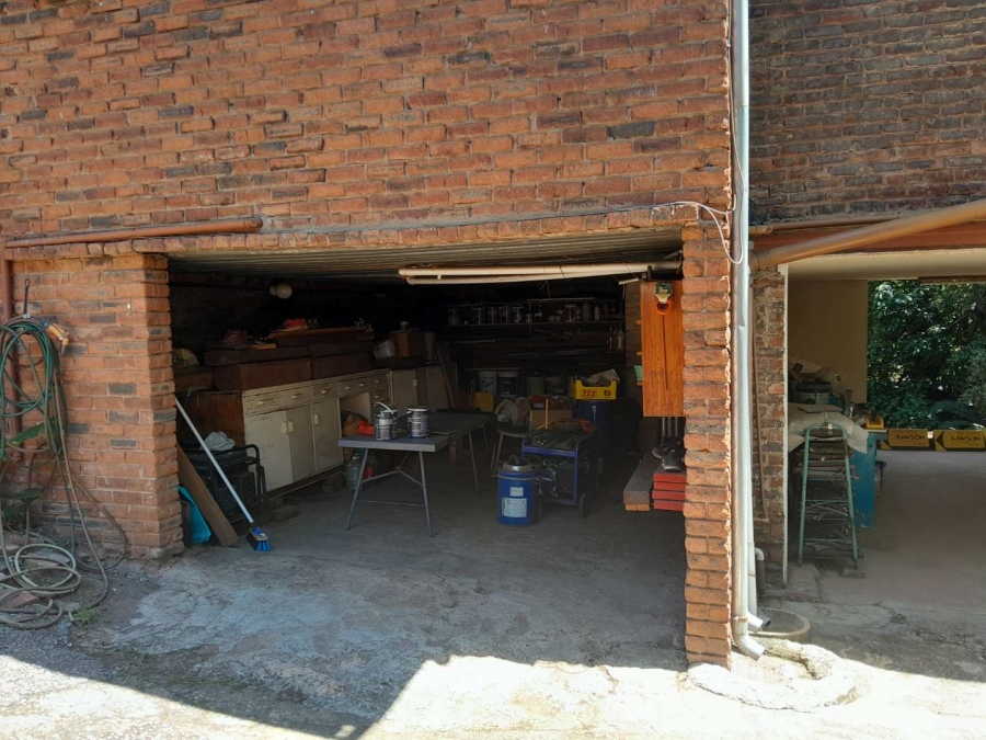 5 Bedroom Property for Sale in South Crest Gauteng