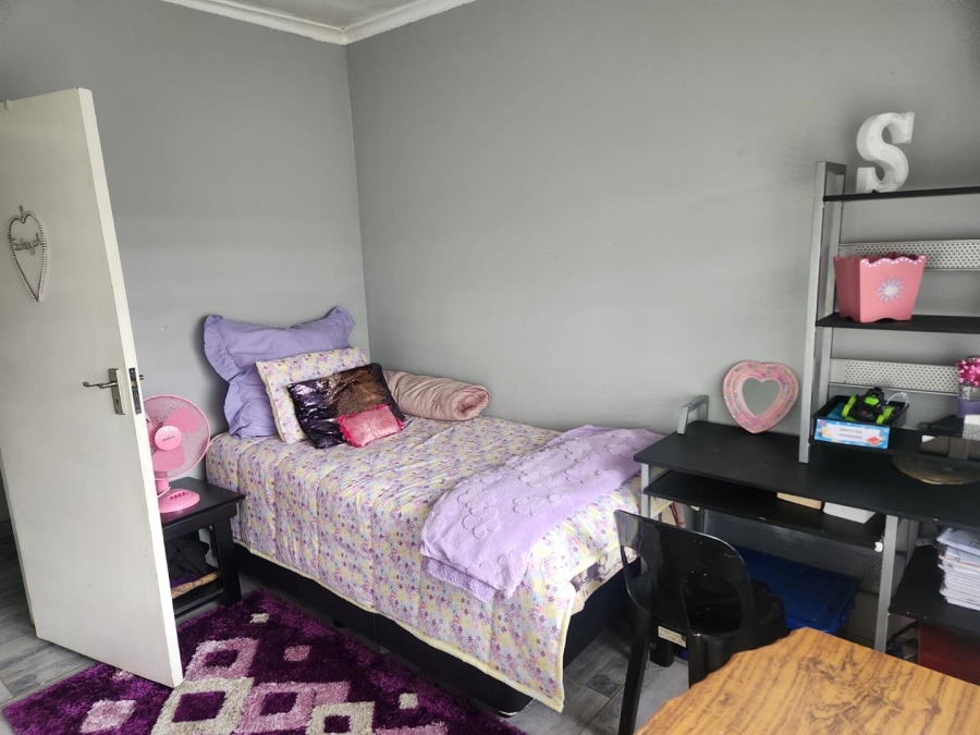 4 Bedroom Property for Sale in Evans Park Gauteng