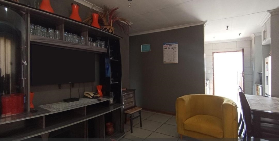 3 Bedroom Property for Sale in Clayville Gauteng